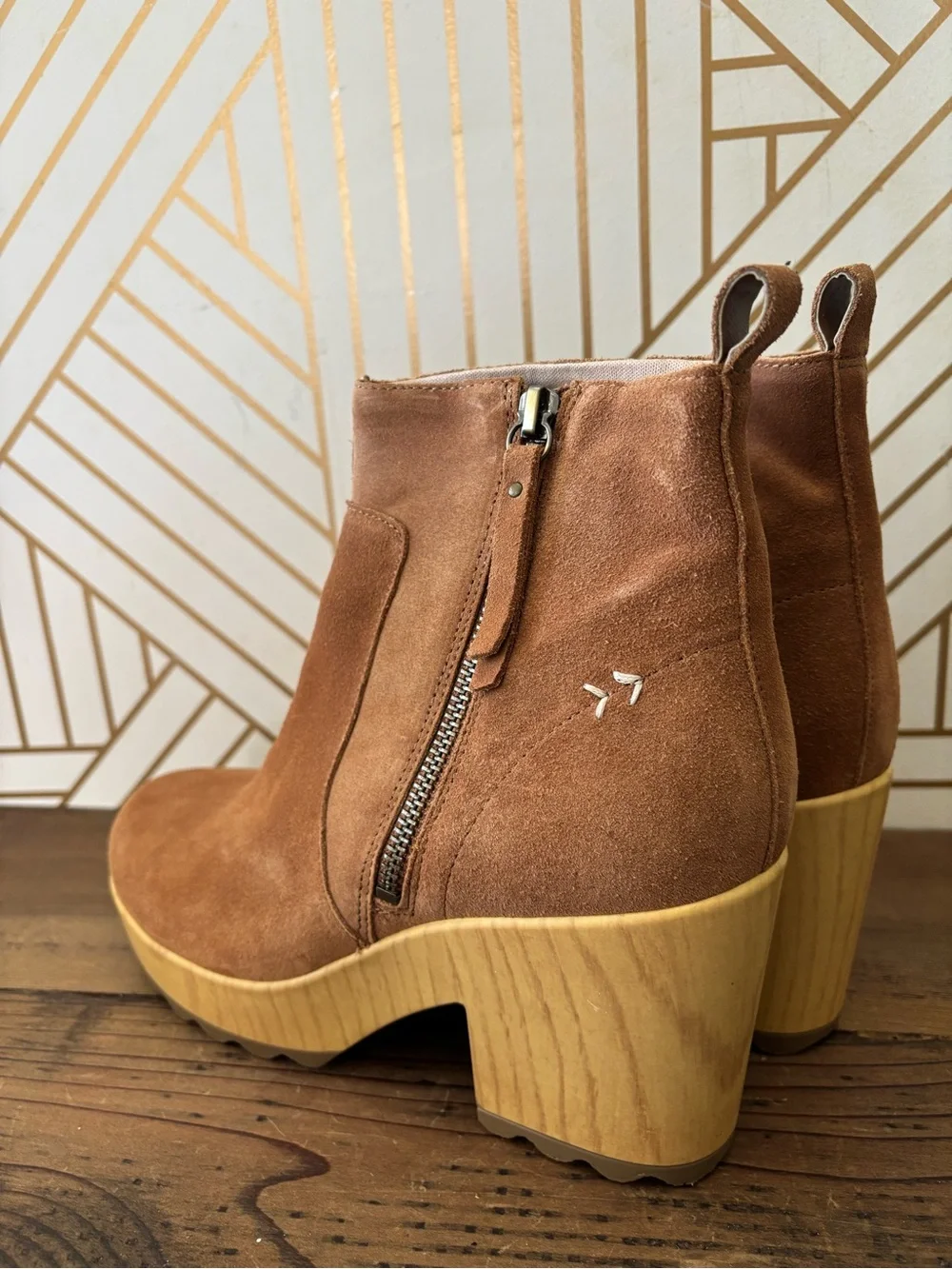 Dr. Scholl's Tan Suede Platform Ankle Booties